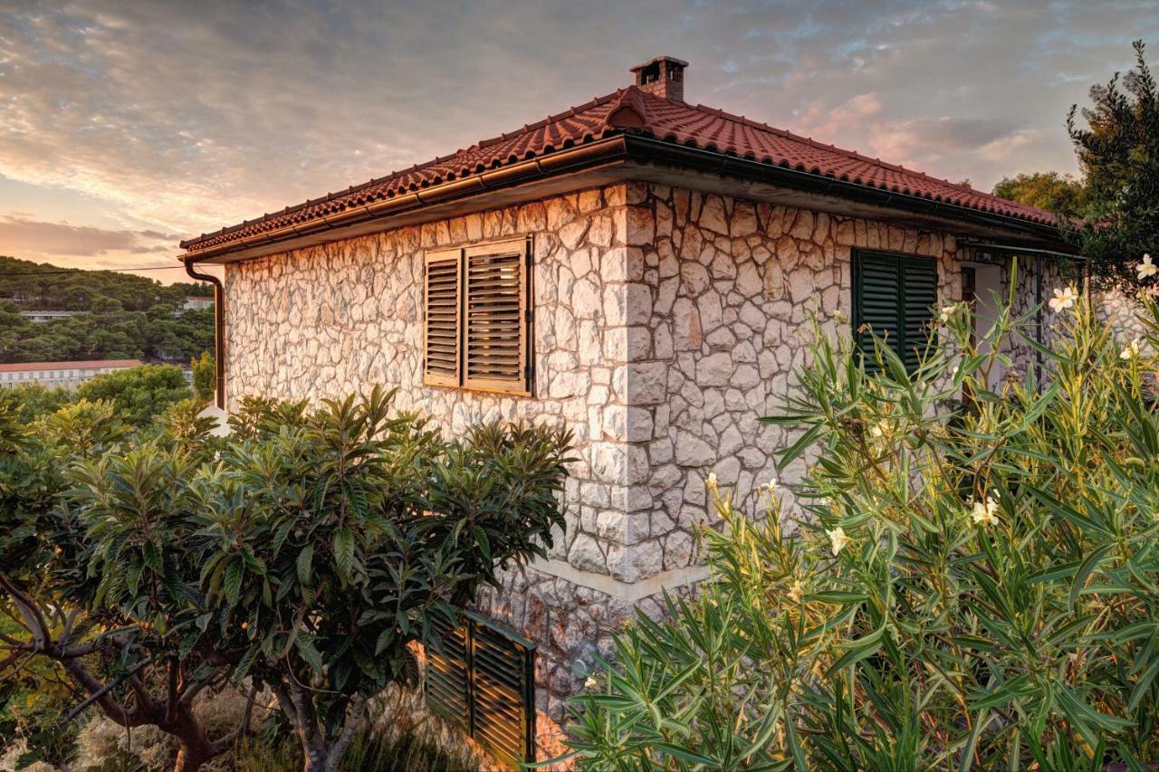 Figa Apartman Benko Milatic Jelsa  Exterior foto